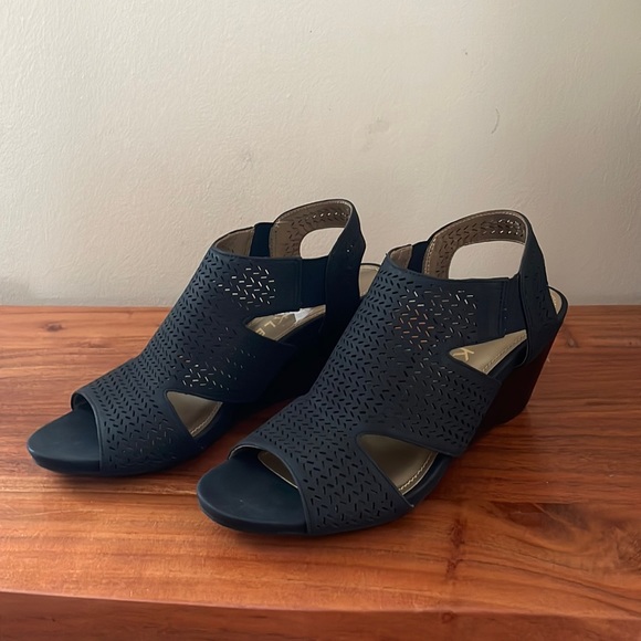 NEW Anne Klein cage wedges sandals shooties slingback - Picture 1 of 10